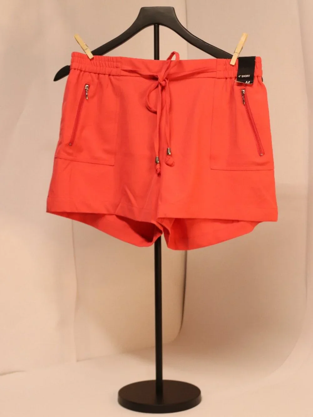 NWT Women's NY & Co Pull-On Shorts Sz M